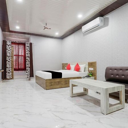 Capital O 63158 Hotel Om Sai Ram Chhatarpur Eksteriør billede