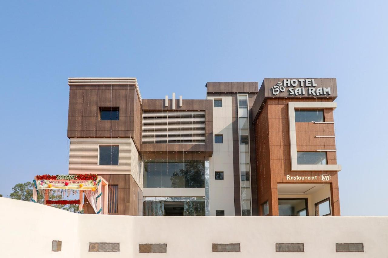 Capital O 63158 Hotel Om Sai Ram Chhatarpur Eksteriør billede