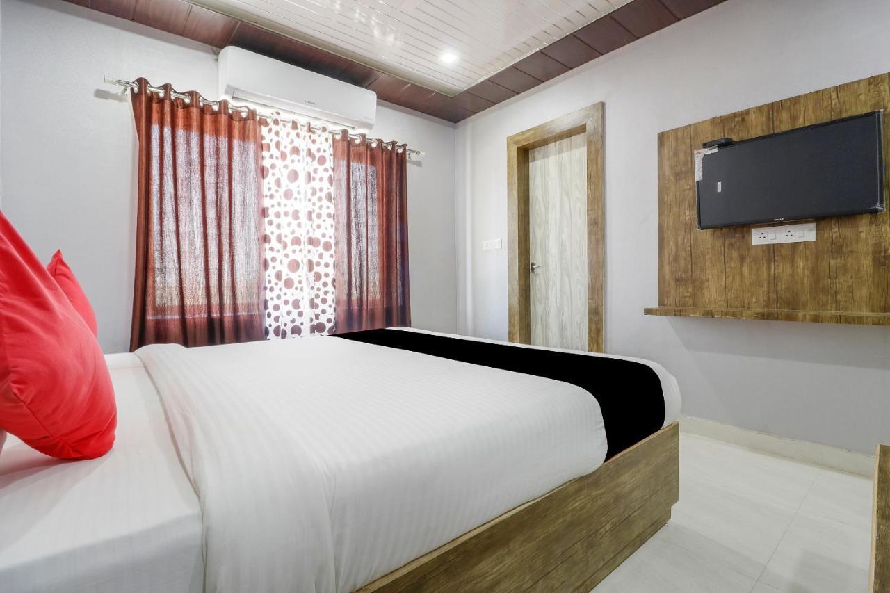 Capital O 63158 Hotel Om Sai Ram Chhatarpur Eksteriør billede