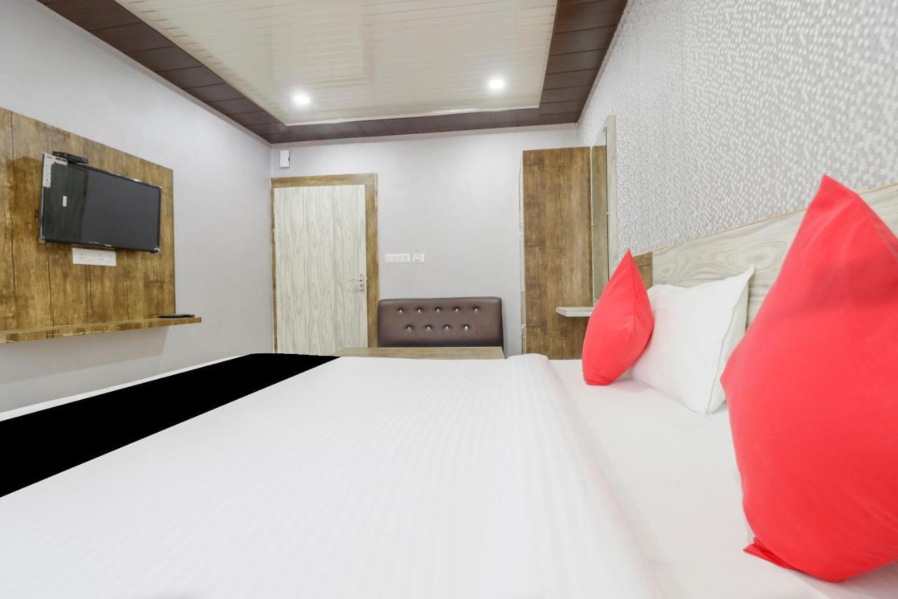 Capital O 63158 Hotel Om Sai Ram Chhatarpur Eksteriør billede