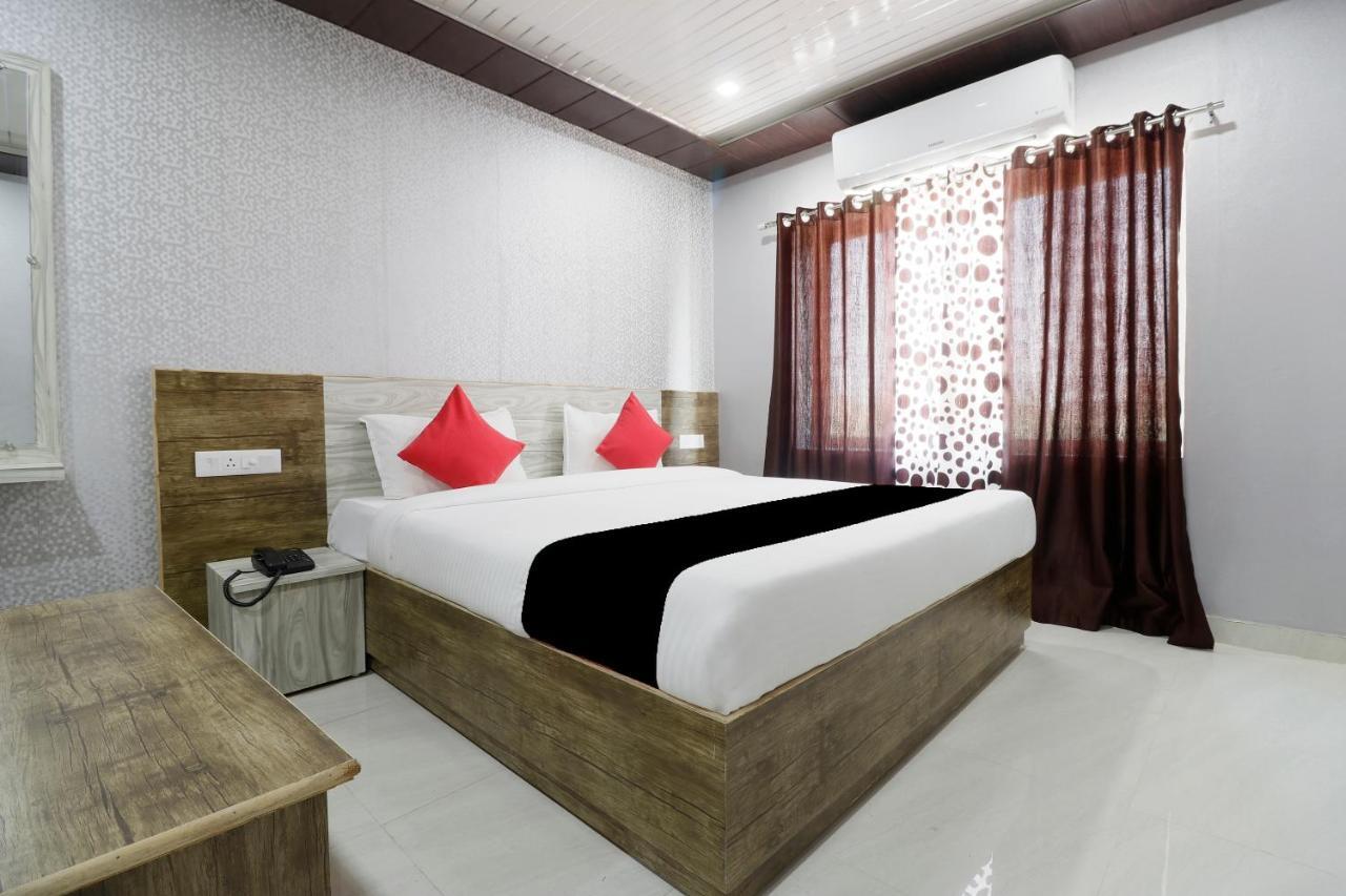 Capital O 63158 Hotel Om Sai Ram Chhatarpur Eksteriør billede