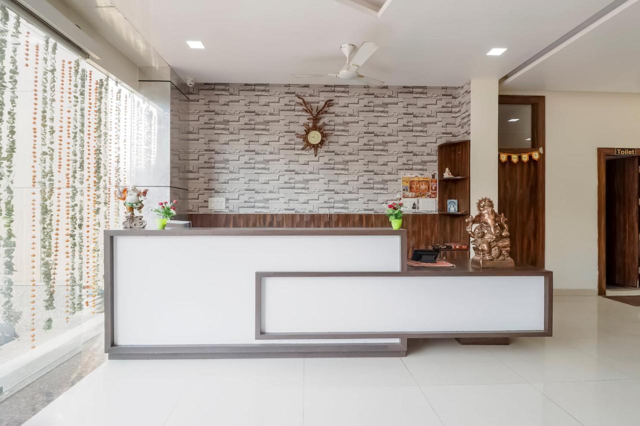 Capital O 63158 Hotel Om Sai Ram Chhatarpur Eksteriør billede