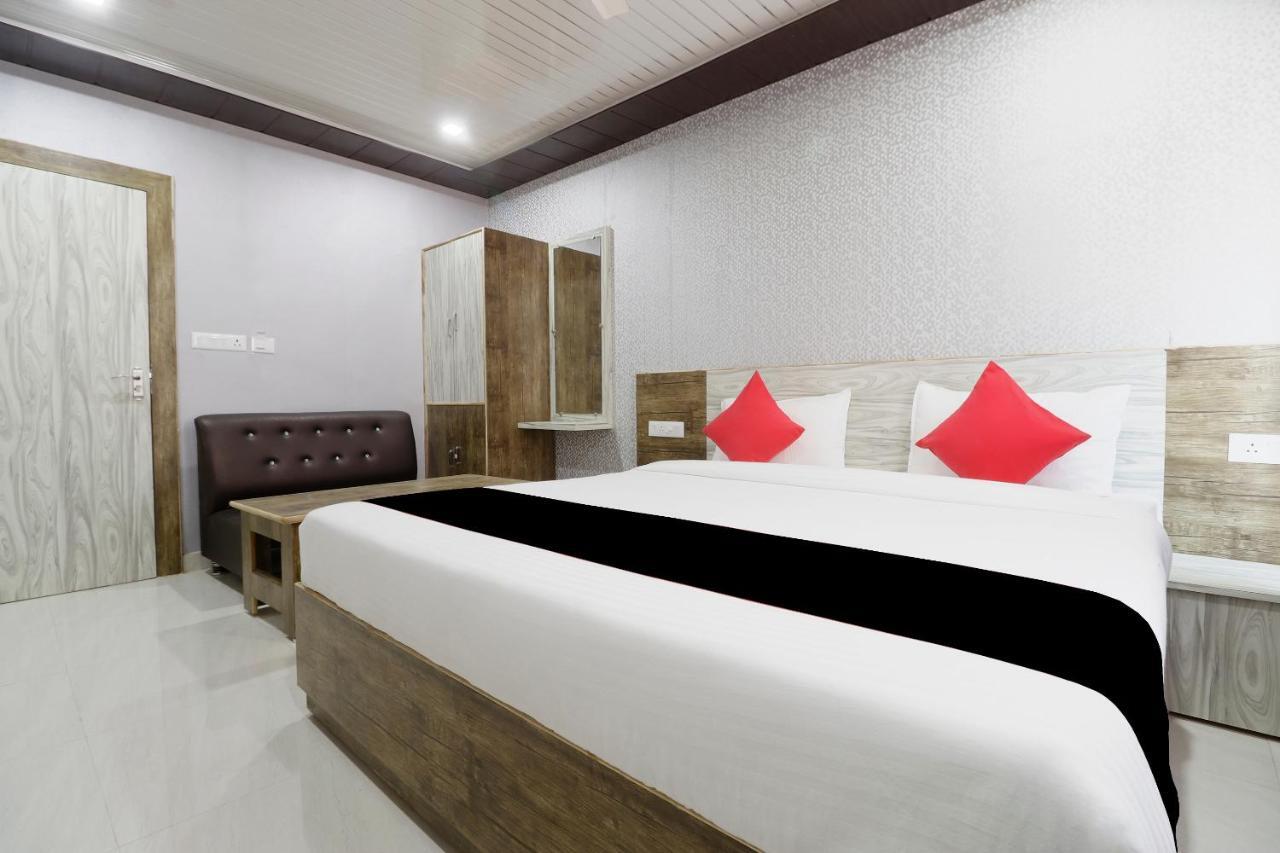 Capital O 63158 Hotel Om Sai Ram Chhatarpur Eksteriør billede