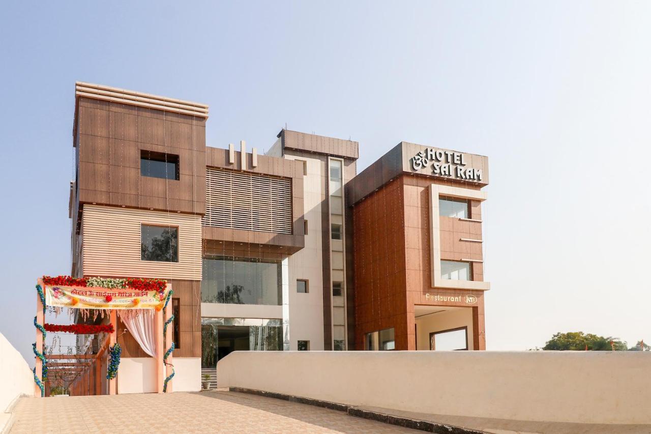 Capital O 63158 Hotel Om Sai Ram Chhatarpur Eksteriør billede